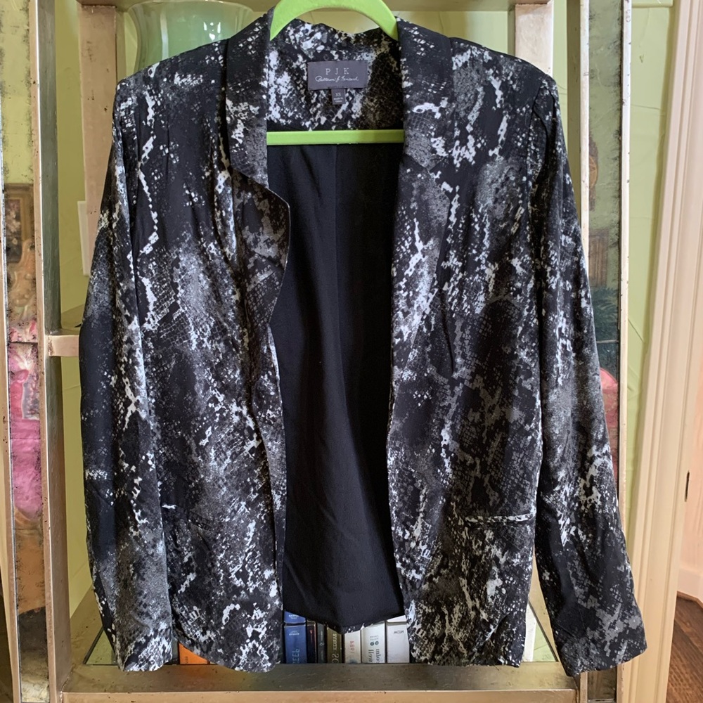 PJK SNAKESKIN BLAZER